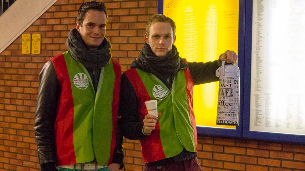 GroenLinks Dronten deelt koffie uit GroenLinks Dronten deelt koffie uit